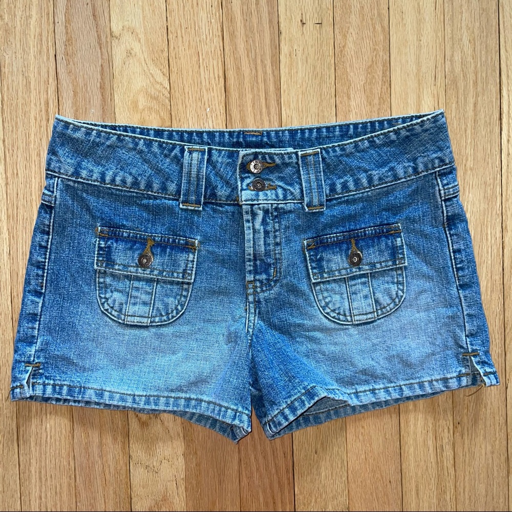 Vintage Lei Denim shorts